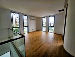 Parry Avenue (D19), Semi-Detached #555258301